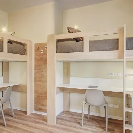 Student Hotel *